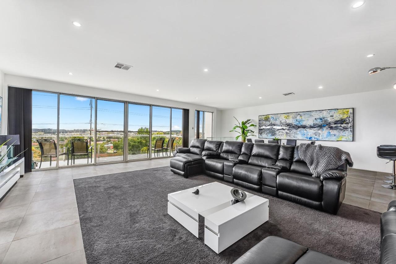 Conroe Executive Townhouse - Modern&Stylish Appartement Mount Gambier Buitenkant foto
